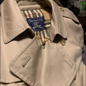 Authentic Burberry Trenchcoat!